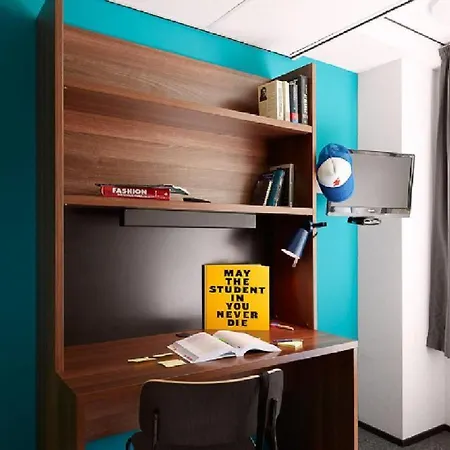 The Social Hub West Extended Hotel