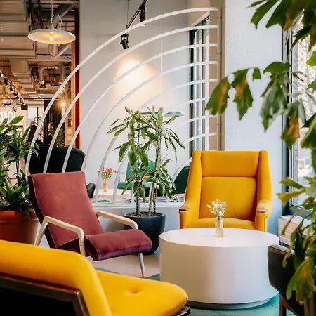 The Social Hub West Extended Hotel