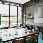 The Social Hub West Extended ホテル