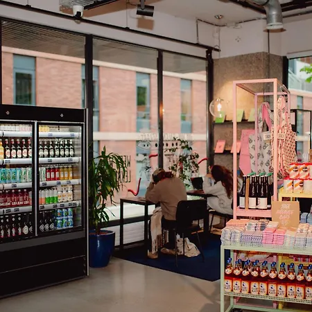 The Social Hub West Extended Hotel