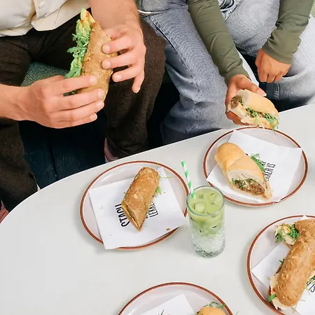 The Social Hub West Extended Hotel