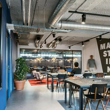 Hotel The Social Hub West Extended