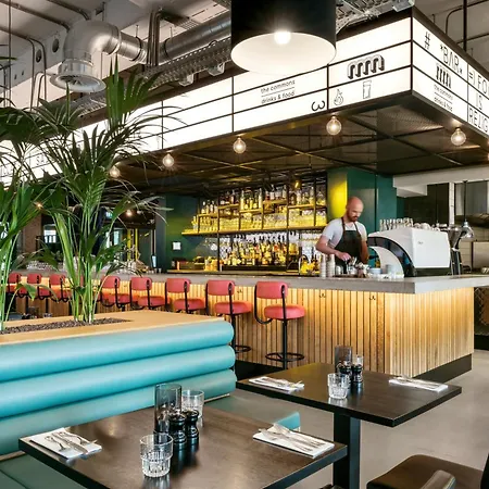 The Social Hub West Extended 3*